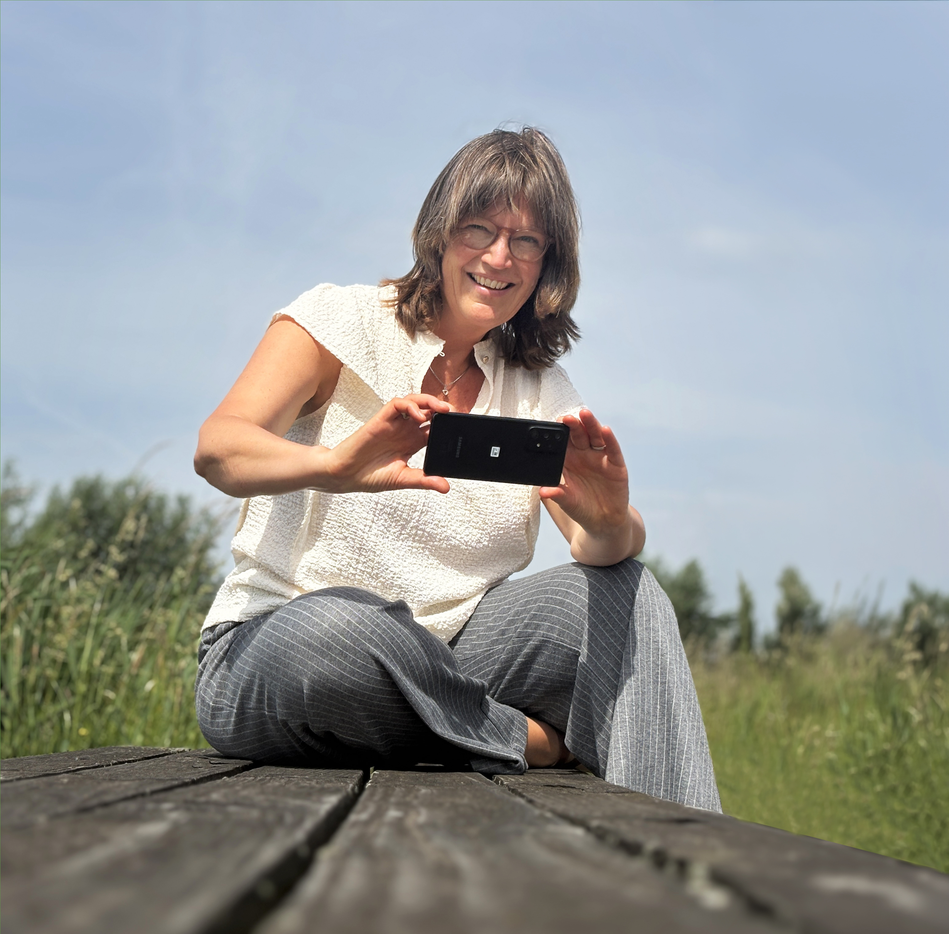 Anke met mobiel